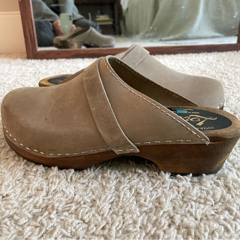 Lotta From Stockholm Taupe Leather Clogs